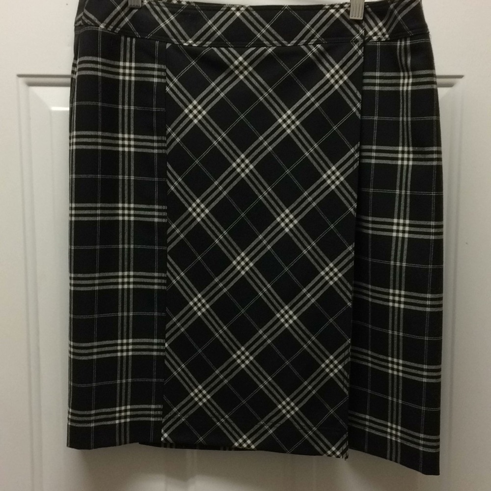 BROOKS BROTHERS PLAID SKIRT